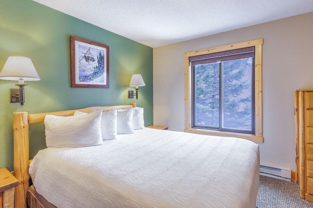 One Bedroom Condo_Eagle Ridge Resort