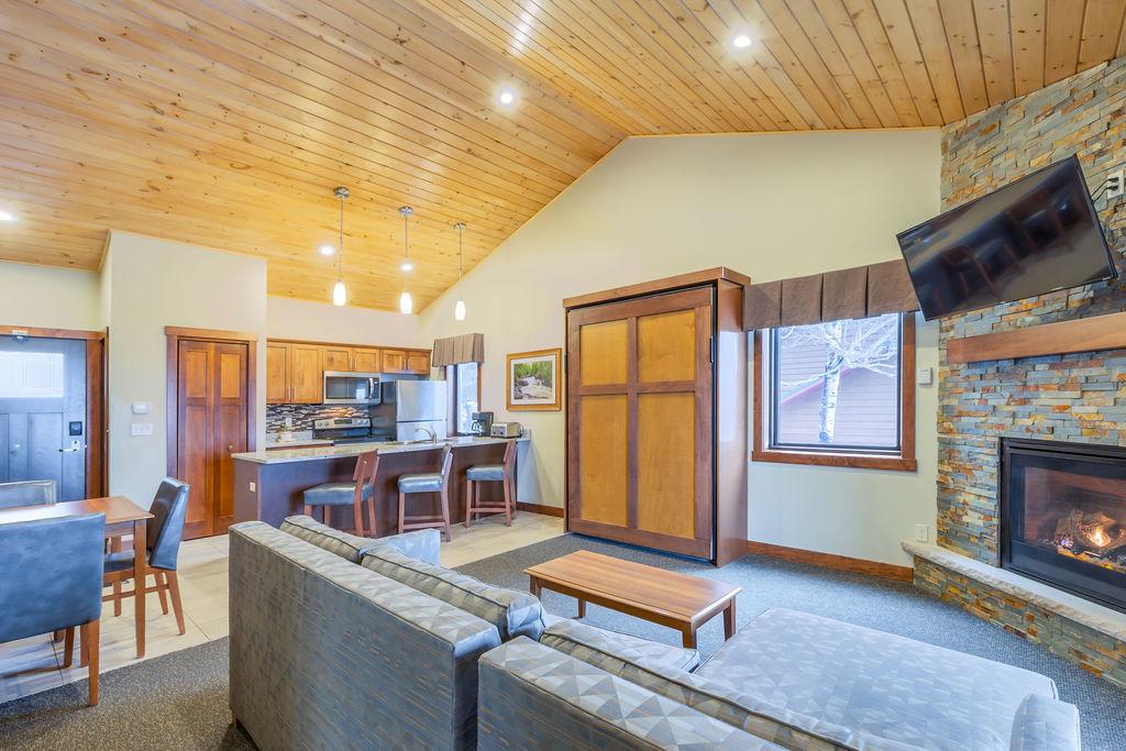 One Bedroom Elite Condo_Eagle Ridge Resort