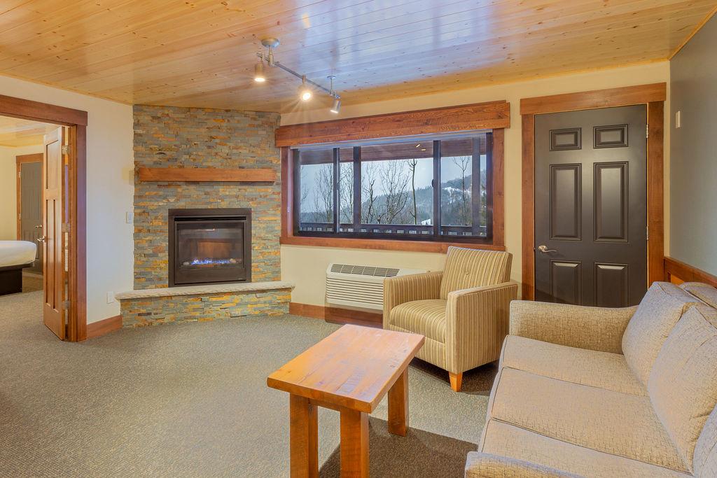 Two Bedroom Condo_Eagle Ridge Resort