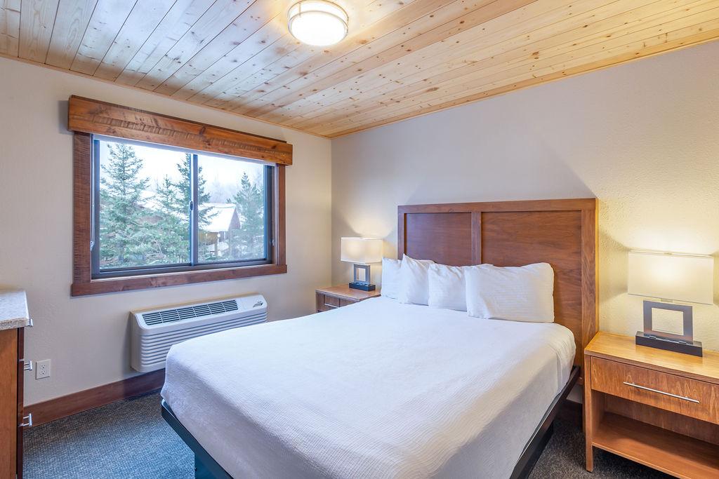 Two Bedroom Condo_Eagle Ridge Resort